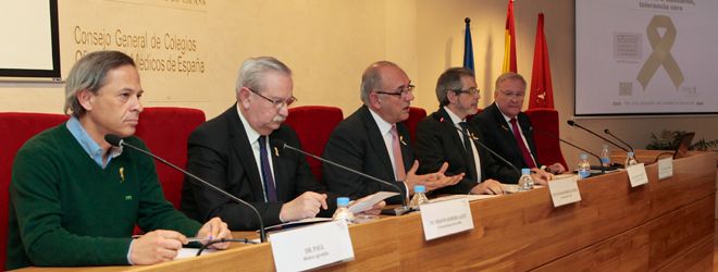 Fernando Paúl, médico del SAS de Jerez de la Frontera; Serafín Romero, vicepresidente de la OMC; Juan José Sendín, presidente de la OMC; Juan Manuel Garrote, secretario general de la OMC y  José Alberto Becerra, Coordinador del Observatorio de Agresiones de la OMC.