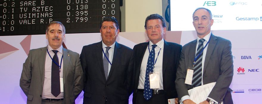 Fernando Mugarza, presidente SC&R; Manuel Vilches, director general del IDIS; Carlos Royo, director de Desarrollo de Negocio de Salud de GMV y Miguel Ángel Bustos, director general del sector público de Enterprise Services Hewlett Packard Enterprise.