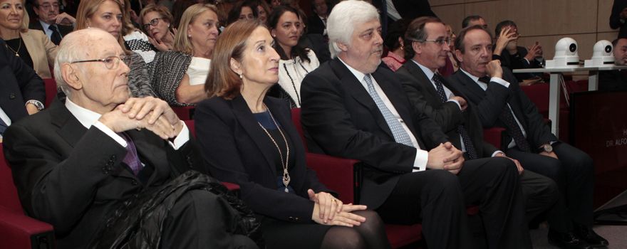 El presidente del Consejo de Estado, José Manuel Romay Beccaría; la ministra de Fomento, Ana Pastor; el presidente de la SEC, Andrés Íñiguez Romo; el ministro de Sanidad, Alfonso Alonso, y el secretario general de Sanidad, José Javier Castrodeza.
