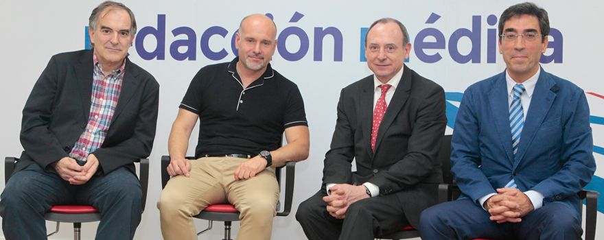 José Luis del Cura, presidente saliente de la Sociedad Española de Radiología Médica (Seram); Luis Mosquera, presidente de la Asociación Española de Ingeniería Hospitalaria (AEIH); Ignacio López, presidente del Sector Tecnología y Sistemas de Información Clínica de la Federación Española de Empresas de Tecnología Sanitaria (Fenin), y Julián Pérez-Villacastín, jefe de la Unidad de Electrofisiología del Hospital Clínico San Carlos de Madrid.