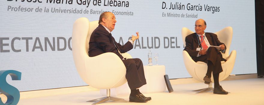 José María Gay de Liébana, profesor de la Universidad de Barcelona; y Julián García Vargas, exministro de Sanidad.