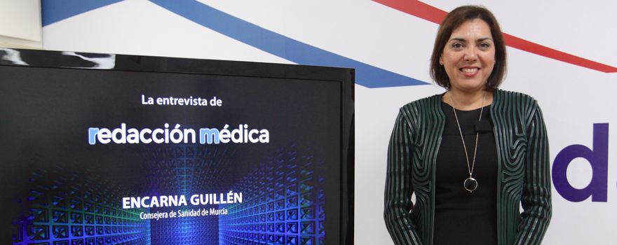 Encarna Guillén en el plató de Sanitaria 2000.