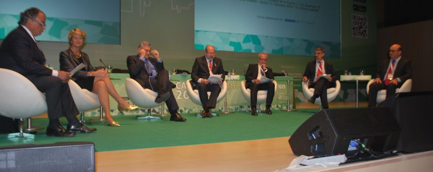 Un momento del debate celebrado en el marco del XX Congreso Nacional Farmacéutico, en Córdoba. 
