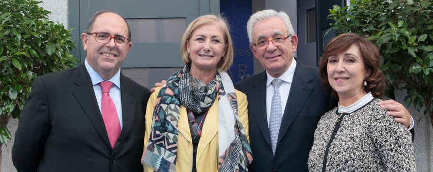 Carlos Moreno, director general de Ordenación Profesional del Ministerio de Sanidad; Inmaculada Alfageme, presidenta de Separ; Jesús Sánchez Martos, consejero de Sanidad de la Comunidad de Madrid; y Emilia Sánchez Chamorro, directora general de Planificación, Investigación y Formación de la Consejería de Sanidad de la Comunidad de Madrid.