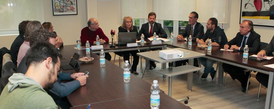 Acto de presentación del estudio de ASPE y AdHoc.
