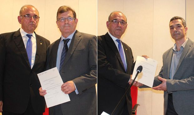 Juan José Rodríguez Sendín, presidente de la Organización Médica Colegial, junto a Javier Font Celaya, nuevo presidente segundo del órgano, y Francesc Feliu, nuevo vocal nacional de Tutores y Docentes, en el momento en el que han tomado posesión de sus cargos. 