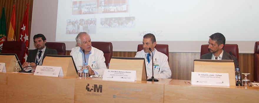 Ignacio Zapardiel, subdirector científico de IdiPaz, Javier Cobas, subgerente del Hospital Universitario La Paz (HULP), José María Muñoz, director médico del HULP y Eduardo López-Collazo, director científico de IdiPaz. 