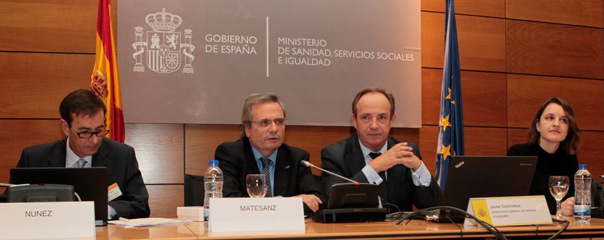 De izq. a dcha: José Ramón Núñez, director de trasplantes de la Organización Mundial de la Salud (OMS), Rafael Matesanz,director de la Organización Nacional de Trasplantes (ONT), Javier Castrodeza, secretario general de Sanidad y Marta López Fraga, responsable del Comité de Trasplantes del Consejo de Europa.