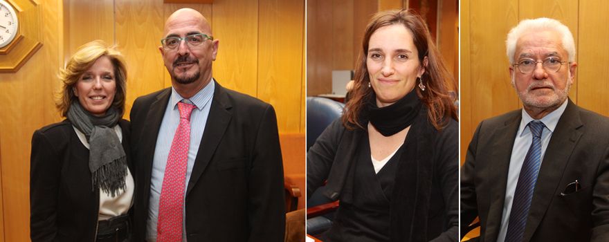 A la izquierda, Regina Plañiol y César Pascual, director general de Coordinación de la Asistencia Sanitaria. En el centro, Mónica García, portavoz de Podemos en la Comisión de Sanidad. A la derecha, Pablo Calvo, director general de RRHH del Sermas.