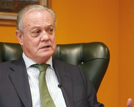 Carlos González Bosch. 