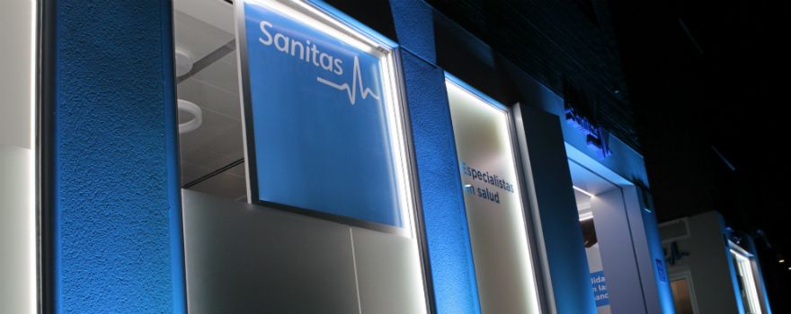Fachada de la nueva oficina de Sanitas Seguros. 
