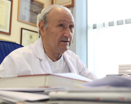 Pedro Guillén atiende a LA REVISTA de Redacción Médica.