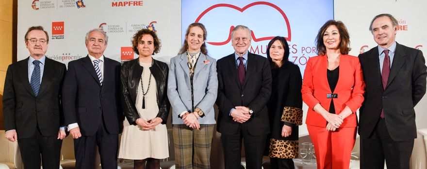 Los representantes que han participado este lunes en el acto de la campaña 'Mujeres con corazón': Carlos Macaya, Antonio Núñez, Dolors Montserrat, la infanta Elena, Valentín Fuster, Belén Prado, Ana Rosa Quintana y Luis de Carlos. 