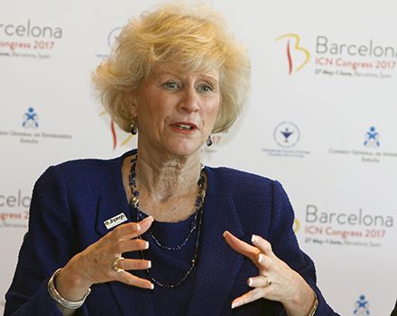 Leslie Mancuso interviene durante el Congreso Internacional de Enfermería.