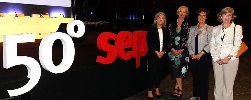 Elena Bollo, directora de Congresos de Separ; Inmaculada Alfageme, Elena Andradas y Pilar de Lucas.