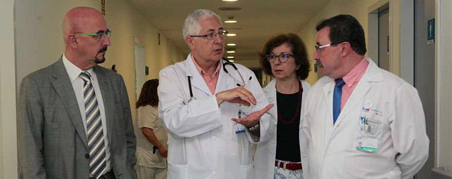 César Pascual, director general de Coordinación de la Asistencia Sanitaria de la Comunidad de Madrid; Juan Carlos Herrero, jefe de servicio de Nefrología del hospital Severo Ochoa; Mª Teresa Requena, directora médica del hospital Severo Ochoa y Domingo del Cacho, director gerente del mismo hospital.