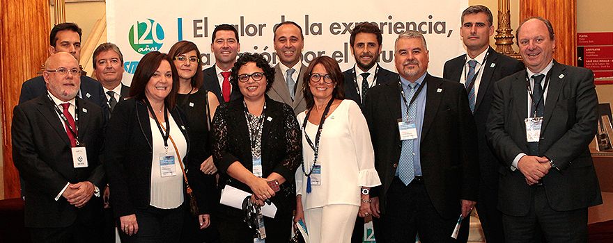 Foto de familia del equipo de Carburos Metálicos.