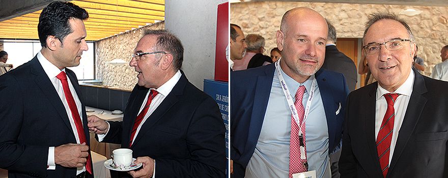 A la izquierda, Luis Fernando Talavera, presidente del Comité Organizador del 35º Congreso Nacional de Ingeniería Hospitalaria, conversa con José Manuel Baltar, consejero de Sanidad de Canarias. A la derecha, Baltar con Luis Mosquera, presidente de la Asociación Española de Ingeniería Hospitalaria (AEIH).