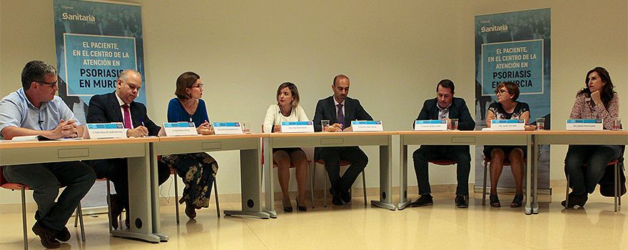 Aspecto de la sala durante el debate.