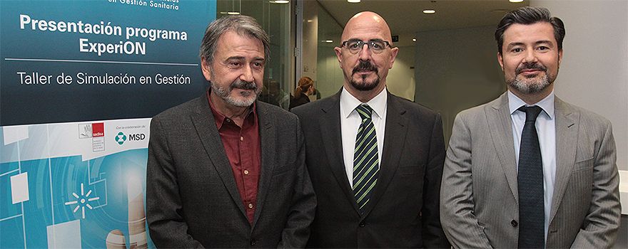 De izquierda a derecha, Modoaldo Garrido, vicepresidente de Sedisa y coordinador del programa; César Pascual, director general de Coordinación de Asistencia Sanitaria de la Comunidad de Madrid y Quintiliano Pérez, director de Cuentas Hospitalarias de MSD.