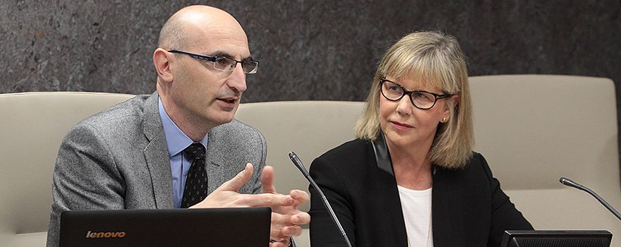 Jesús Avezuela, director de la Fundación Pablo VI, y Mª Luz López-Carrasco, presidenta de Fenin, inauguran las Jornadas sobre el nuevo Código Ético de Fenin.
