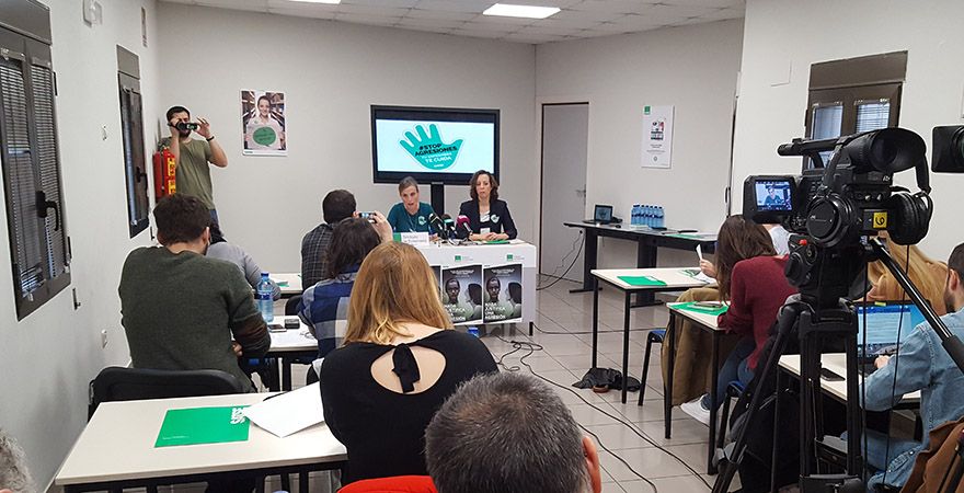 Un momento durante la presentacion de la campaña de Satse #StopAgresiones