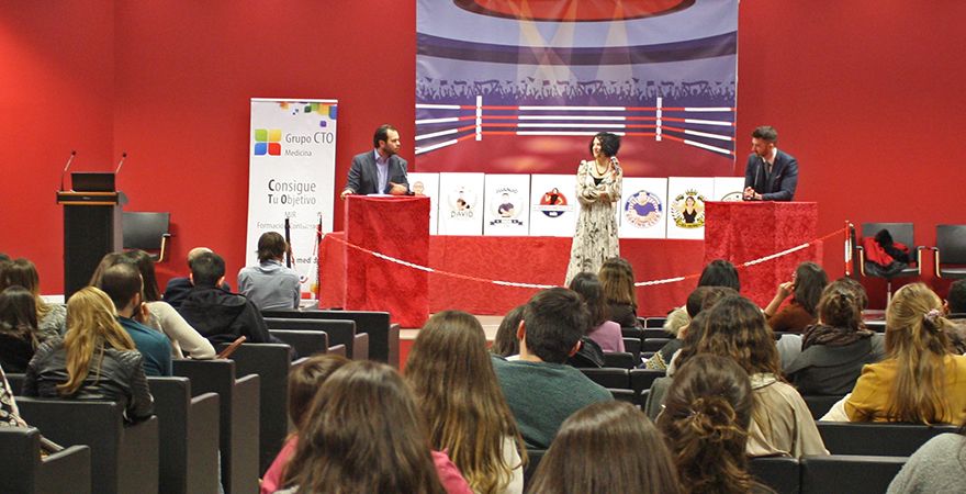 Un momento durante la 'batalla' médicas vs quirúrgicas