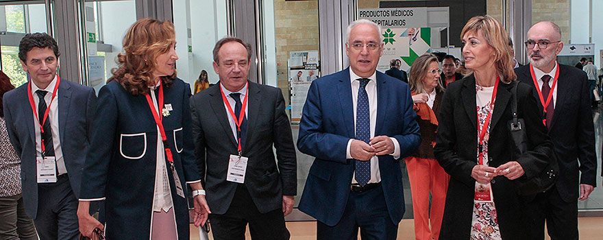 Oriol Estada, coordinador del Proyecto HAD 2020; María Martín, consejera de Salud de La Rioja; Javier Castrodeza, secretario general de Sanidad y Consumo; José Ignacio Ceniceros, presidente de La Rioja; Beatriz Massa, presidenta de la Sociedad Española de Hospitalización a Domicilio (Sehad); y Francisco Antón, presidente del Comité Organizador del XIV Congreso de Sehad. 