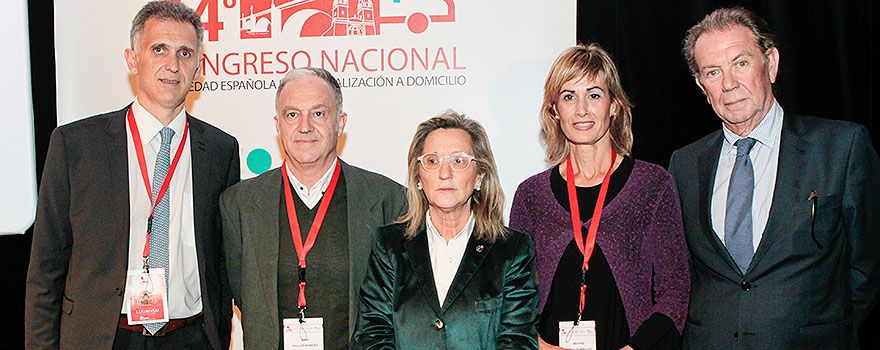 Jordi Ara, director gerente del Hospital Germans Trías i Pujol de Barcelona; Juan Gallud, director general de Asistencia Sanitaria de la Consejería de Sanidad de Valencia; Inmaculada Torres, presidenta del Colegio Oficial de Médicos de La Rioja; Beatriz Massa, presidenta de la Sehad y Alberto Giménez, presidente de la Fundación Economía y Salud.