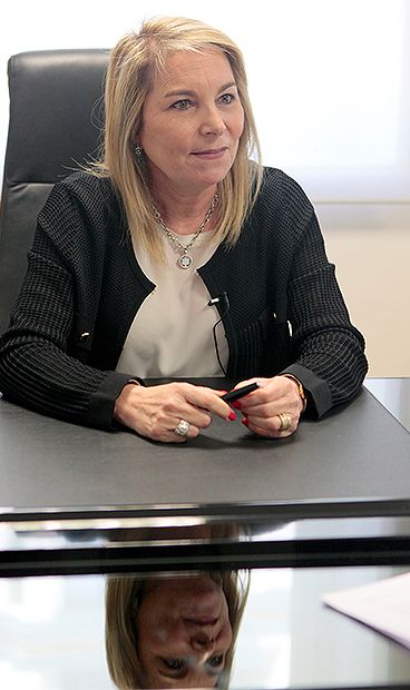 Contel fue reelegida vicepresidneta de la UEHP en marzo de 2017.