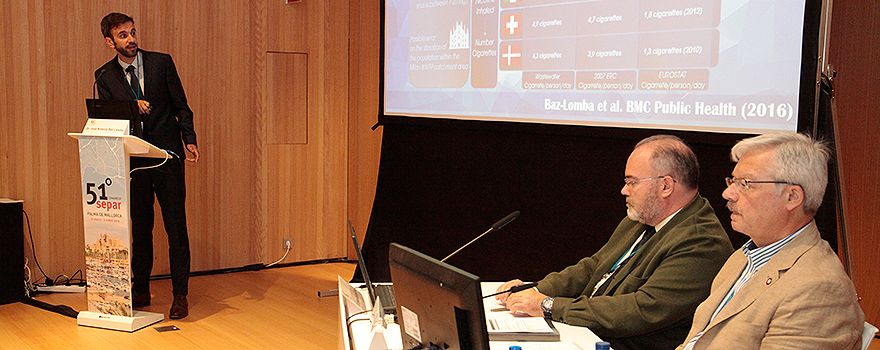 Un momento de la conferencia sobre los Contaminantes emergentes: análisis de aguas residuales y de tabaco
