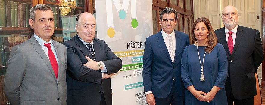 Pedro Casado, coordinador del Máster, Ricardo De Lorenzo, presidnete de AEDS, Juan Abarca Cidón, Presidente de Promede, Mercedes Armás Rodríguez, cordinadora  y profesora del Máster, y Eugenio Laborda, presidente de la Sociedad Española de Valoración de Daño Corporal.