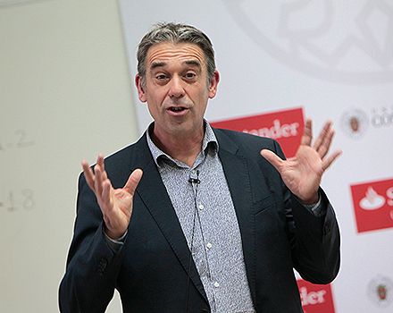 Vicent Leroy, médico de la Clinique Universitaire d'Hepato-gastroenterologie (Francia).