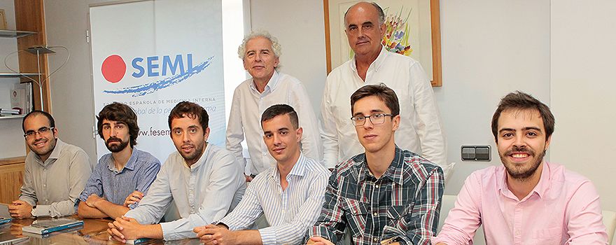 De pie, Gómez Huelgas y Zapatero. Sentados: José María Robaina (Dr. Negrín), Miguel Villamarín (Vall d'Hebron), Diego García (Nuestra Señora de la Candelaria), Adrián Arapiles (Fundación Jiménez Díaz), Eduardo Aparicio (12 de Octubre) y Javier Pérez (La Princesa).