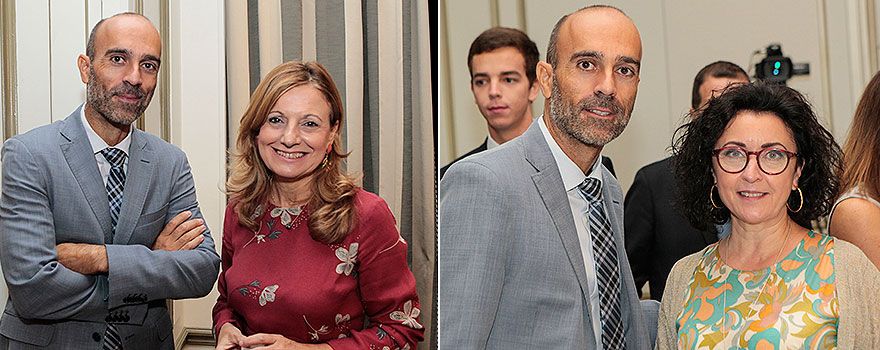 Ricardo López, director general de Sanitaria 2000, junto a la consejera andaluza Marina Álvarez, y a la izquierda con María Isabel Baena, viceconsejera de la Consejería de Salud de la Junta de Andalucía. 