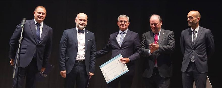 Fernando David India Liso, presidente del Comité Organizador; Luis Mosquera, presidente de la AEIH; Joaquín García-Rojo Camacho, subdirector de Gestión y Servicios Generales del Hospital Clínico de Madrid; Javier Godoy, director de Carburos Médica; y Ricardo López, director general de Sanitaria 2000.