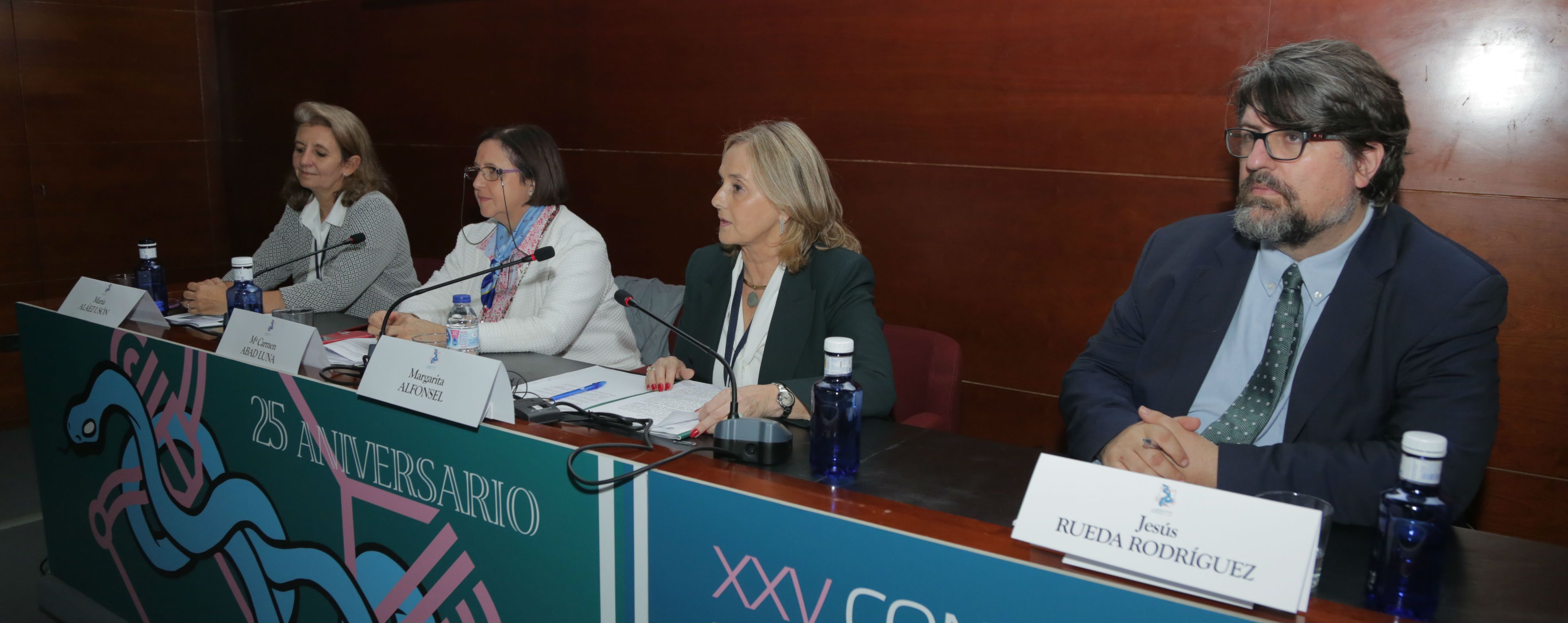 María Aález, Carmen Abad, Margarita Alfonsel y Jesús Rueda. 