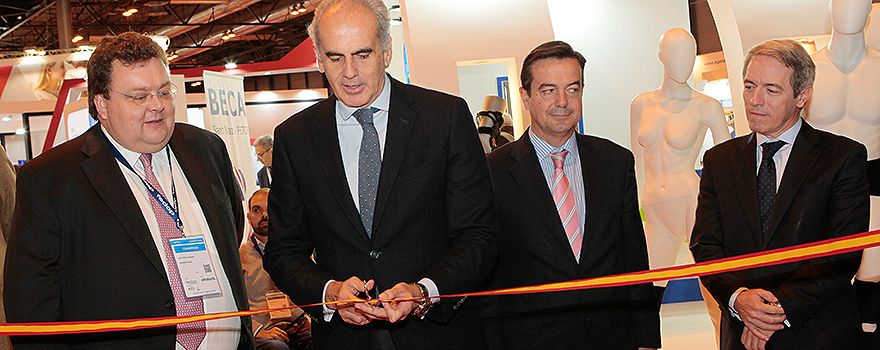 Pablo Martin Perez Aragundi, presidente de la Federación Española de Ortesistas Protesistas (Fedop) y el consejero de Sanidad de la Comunidad de Madrid inauguran ORTO Medical Care 2018.