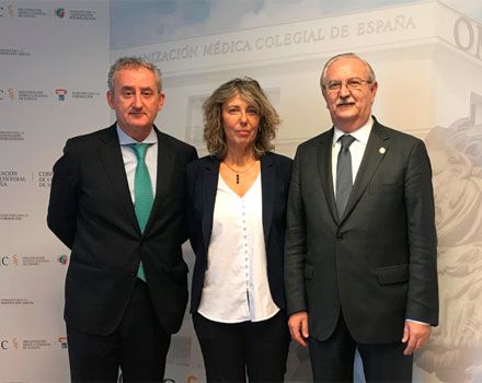 Tomás Cobo, vicepresidente primero; Rosa Arroyo, vicesecretaria general; y Serafín Romero, presidente, todos ellos de la OMC.