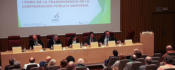 La mesa: Sinergias para una Sanidad Eficiente y Transparente