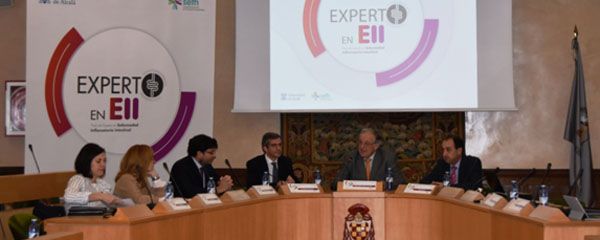 Esther Ramírez, FEA del Hospital Universitario La Princesa de Madrid; Elena Lobato, FEA del Hospital Universitario Gregorio Marañón de Madrid; Juan Manuel Ramírez, Takeda; Miguel Ángel Calleja, presidente de la SEFH; Melchor Álvarez de Mon, de la Universidad de Alcalá; y Benito García, director de Formación de la SEFH, durante inauguración de la sesión.