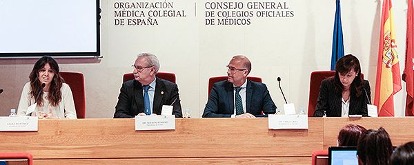 Aspecto de la sala durante la presentación del documento.