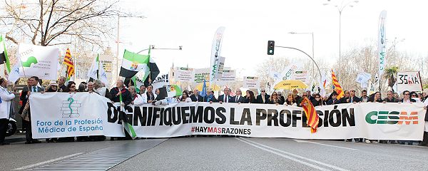 Aspecto de la cabeza de la manifestación.