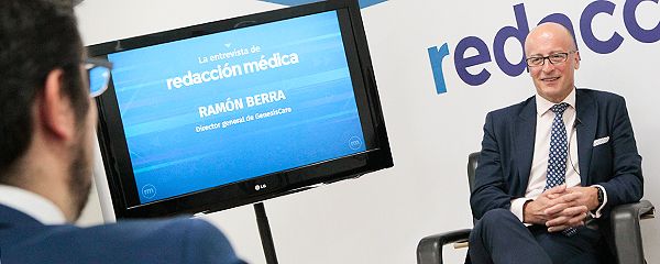 Un momento de la entrevista con el director general de GenesisCare.