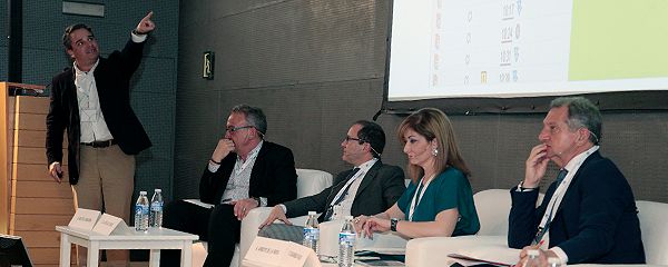 Un momento de la charla de Luis Tobajas sobre recursos de salud en internet.