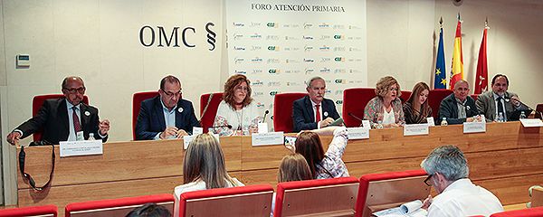 De izquierda a derecha: Fernando García Sala (Sepeap), Antonio Fernández-Pro (SEMG), María Fernández (Semfyc), Serafín Romero (OMC), Concepción Sánchez Pina (Aepap), Jennifer Díaz Alonso (CEEM), Gabriel del Pozo (CESM) y Armando Santo (Semergen).