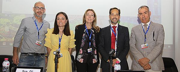 De izquierda a derecha: Jaime Alapont, Sonia Abellán, Aurora Tomás Lizcano, Manuel Arellano y Jesús Ángel Sánchez.