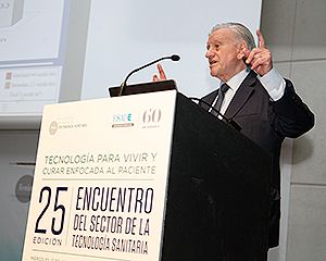Valentín Fuster durante su intervención.