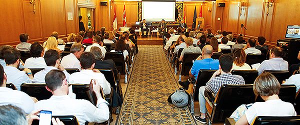 Aspecto de la sala durante la 'Jornada del Colegio de Ingenieros Industriales de Madrid ‘Una mirada indiscreta al hospital del mañana'