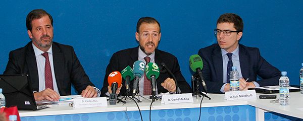 Carlos Rus, David Medina y Luis Mendicuti durante la presentación de las 10 medidas contra el fraude de las aseguradoras británicas.